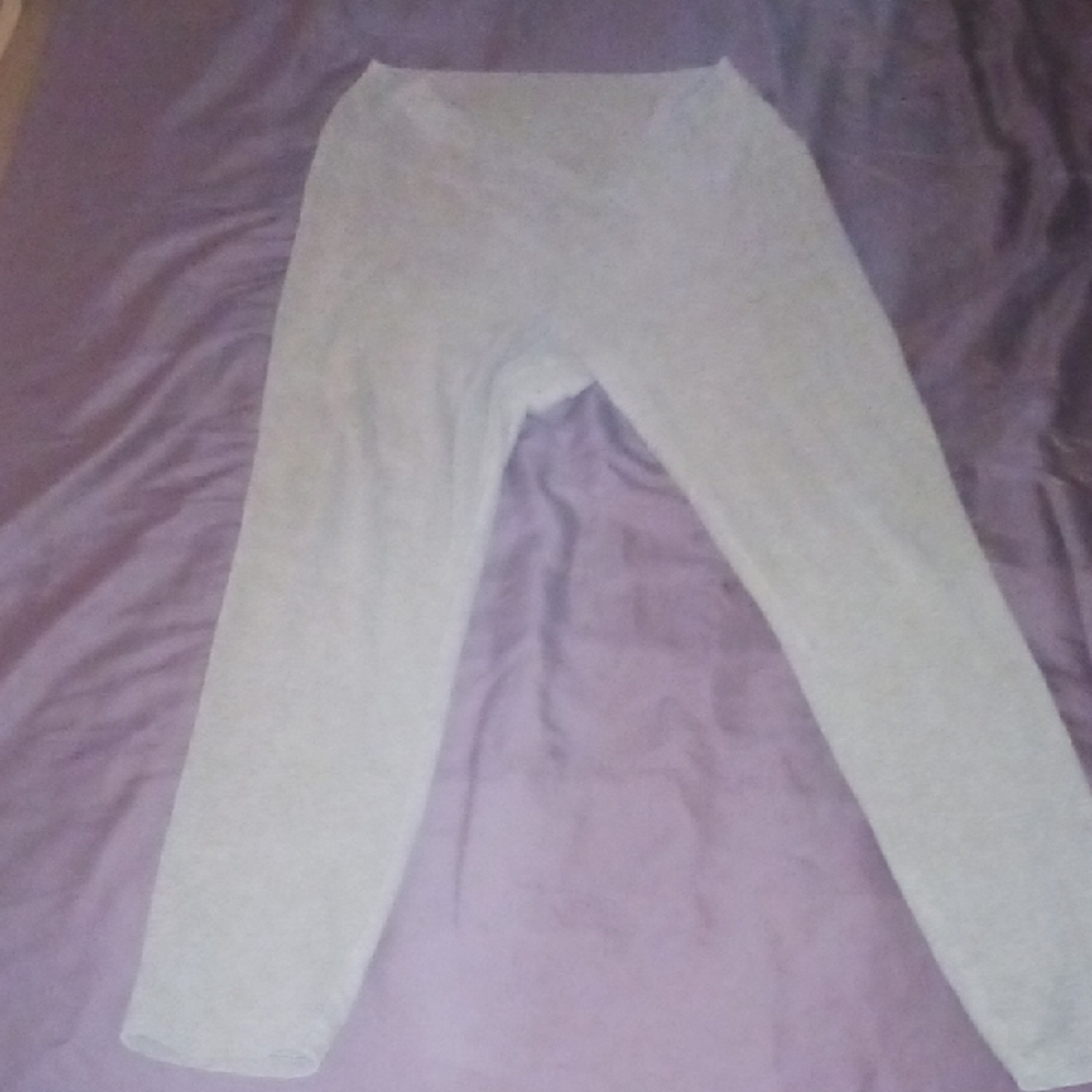 Simply Vera Vera Wang Heather Gray Capris Sz L